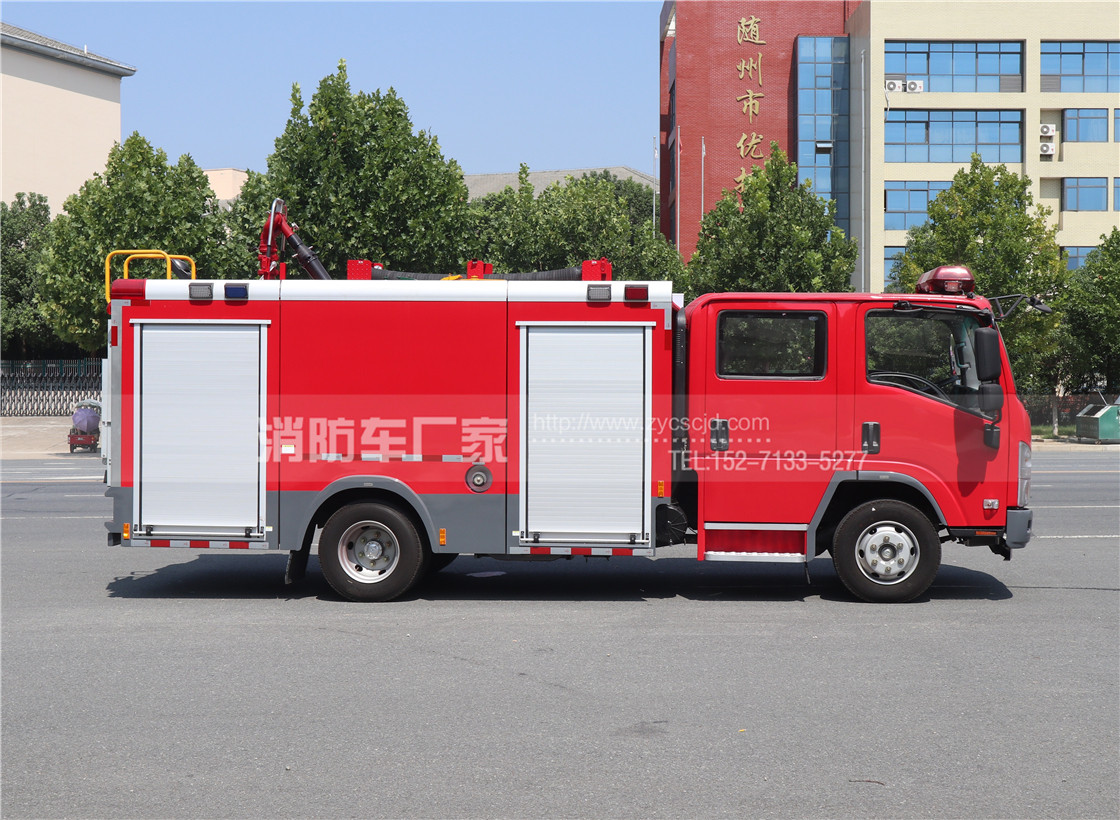 ������ʮ�700P 3.5����ĭ����܇