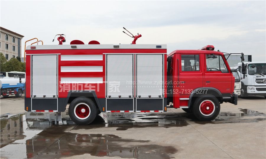 東風(fēng)153三劑聯(lián)用消防車 東風(fēng)153三劑聯(lián)用消防車